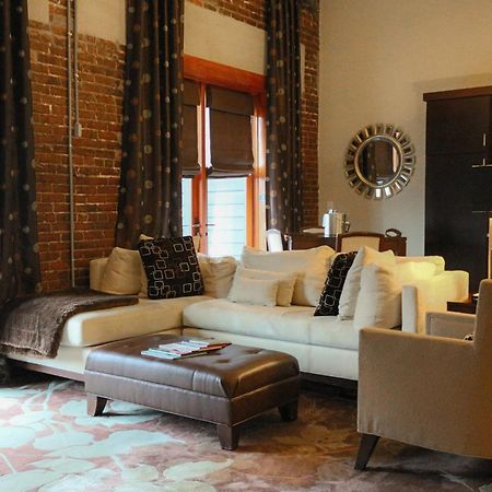 The Restoration Hotel Charleston Rum bild